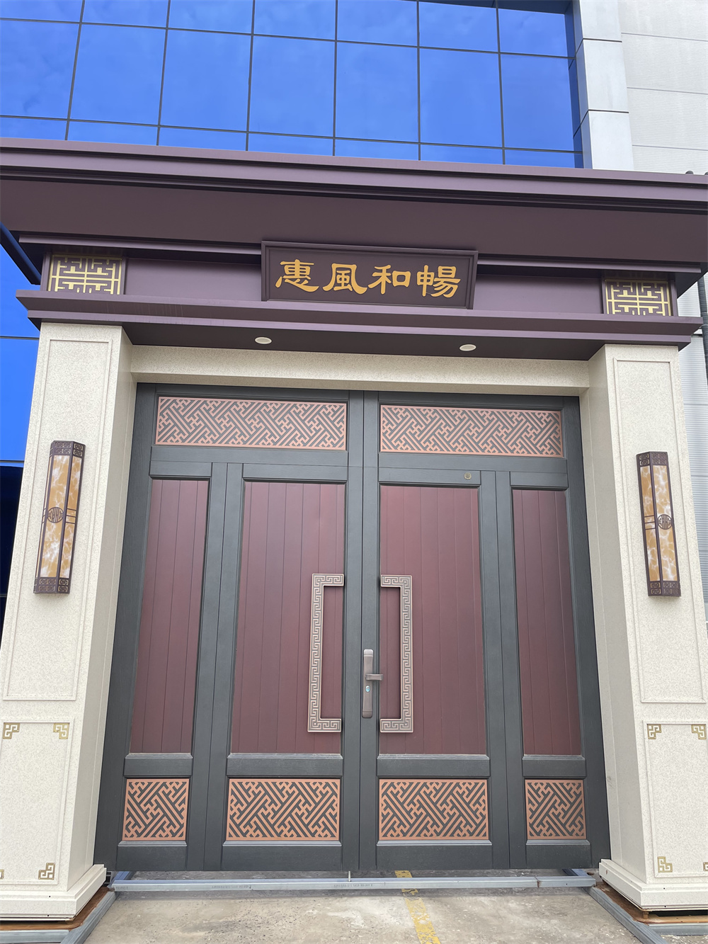 別墅銅門(mén)的性能特點(diǎn)